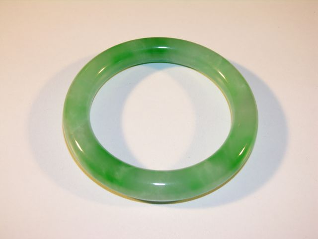 Bracelet en jade - 6,5cm